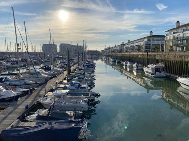 Seascape - Floating Home At Brighton Marina With Free Parking Exterior foto